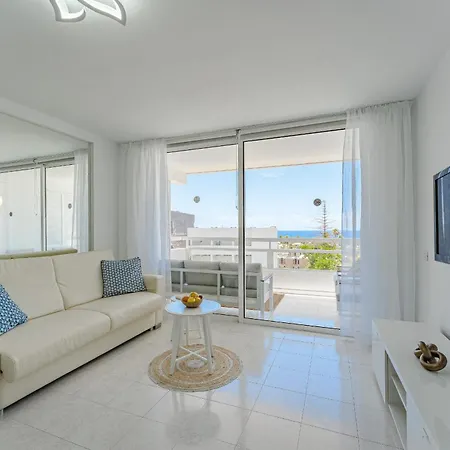 Ponderosa Beachfront Playa Feñabe